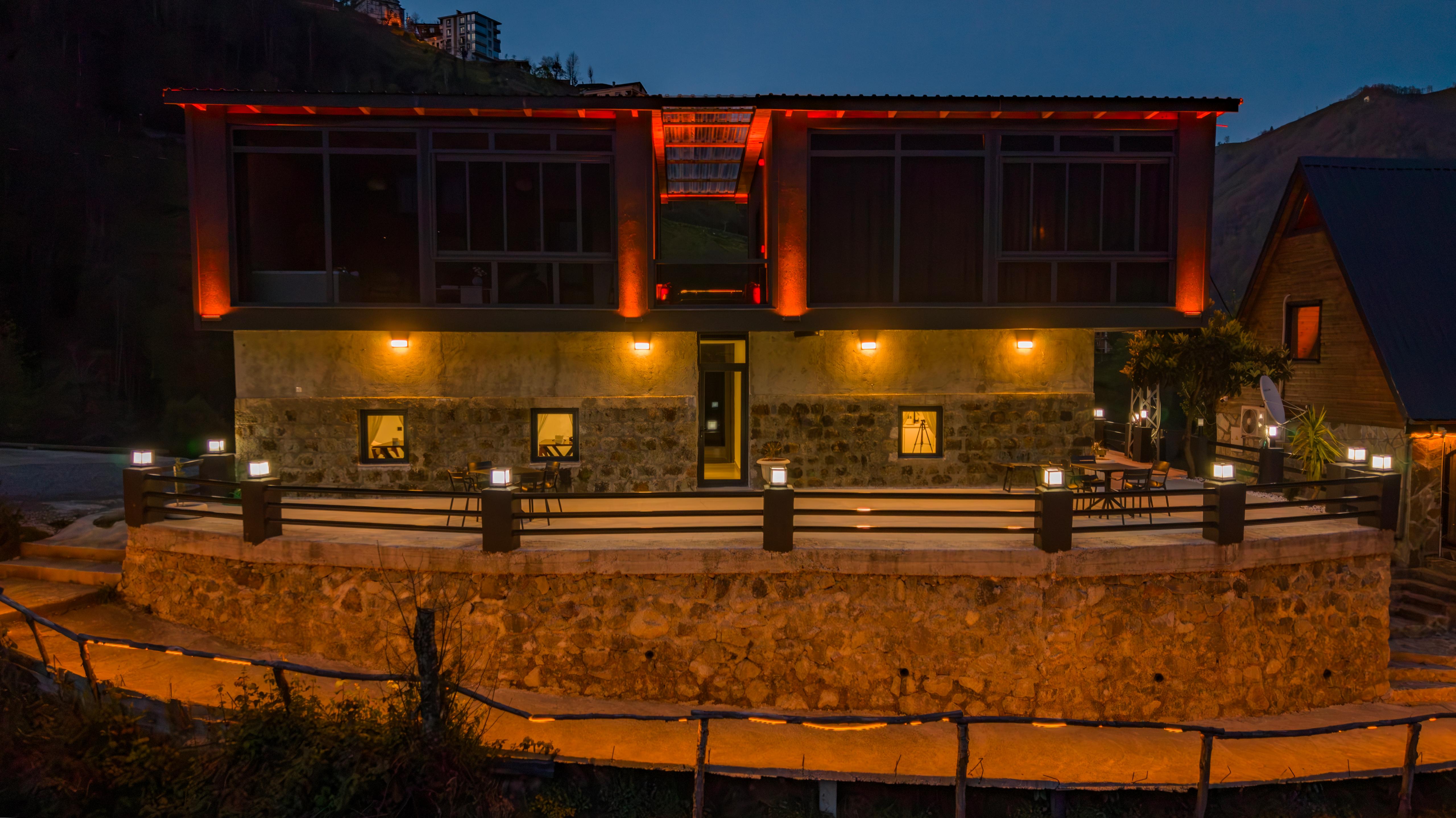 Rize Çamlıhemşin Doğa Manzaralı Bungalov